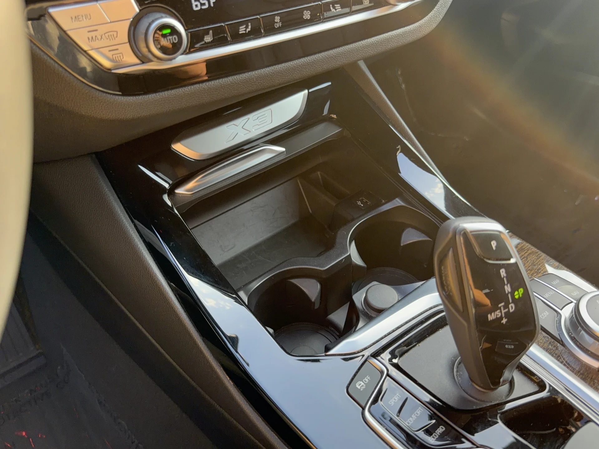Used 2020 Mineral White Metallic BMW xDrive30i image 18