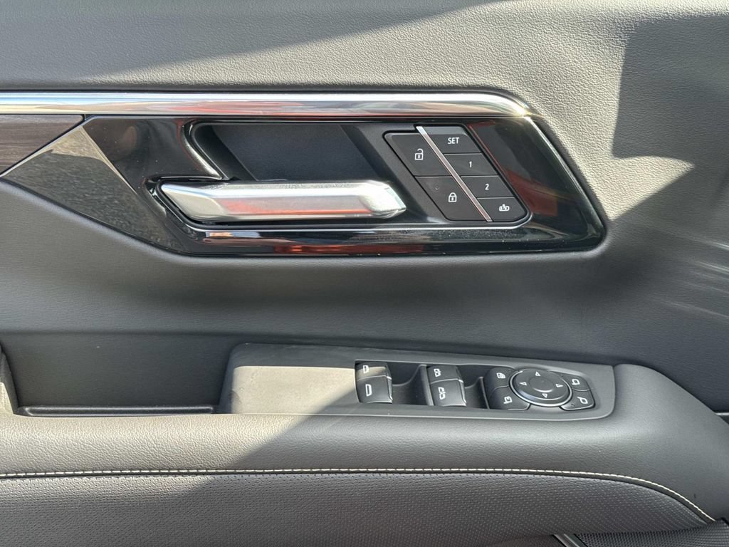2026 Chevrolet Tahoe Premier - Photo 21