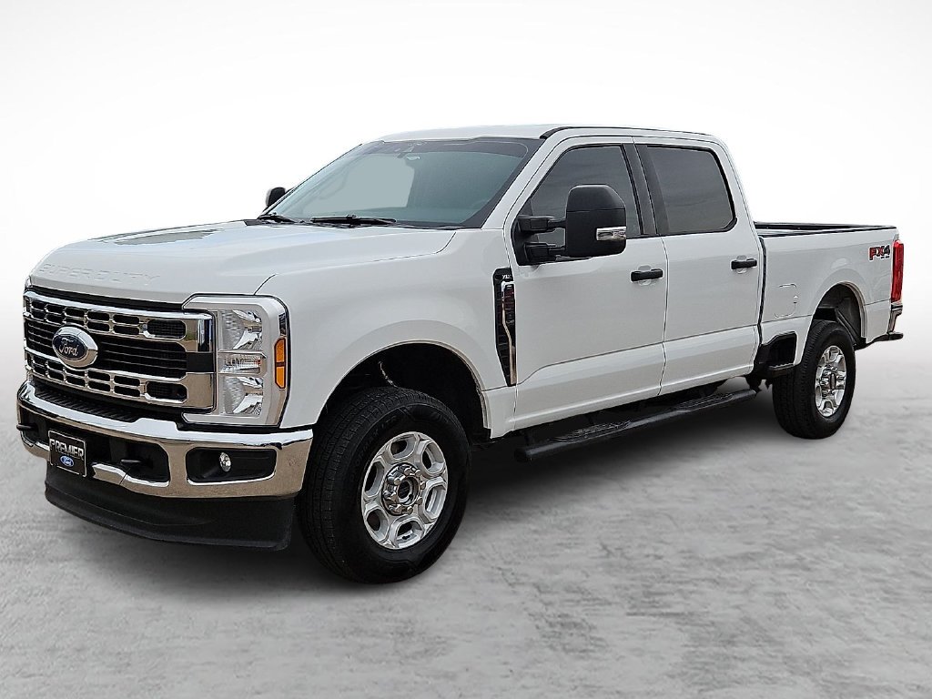 Used 2025 Oxford White Ford XLT image 5
