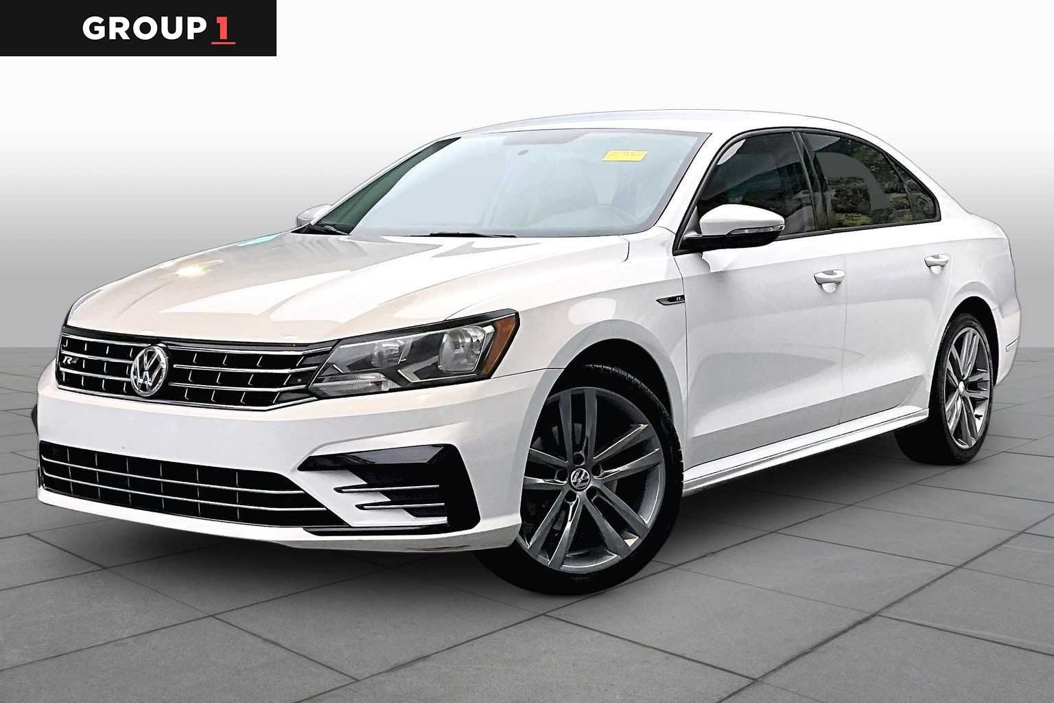 Pre-Owned 2018 Volkswagen Passat R-Line