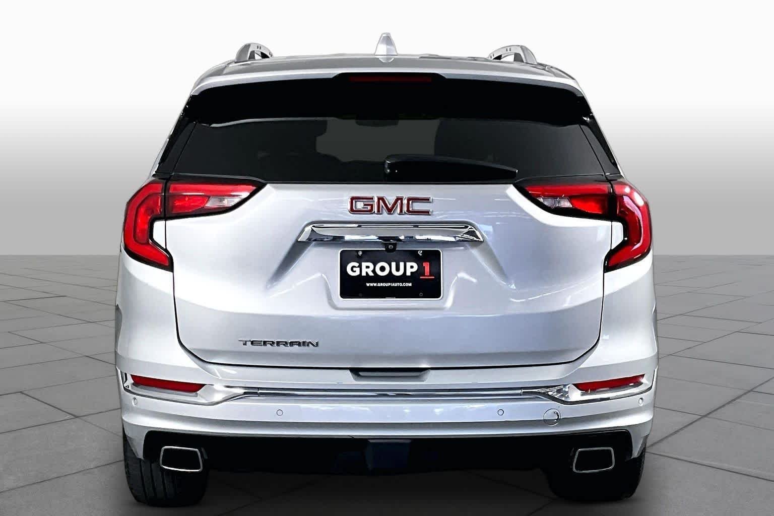 Used 2019 Quicksilver Metallic GMC Denali image 5