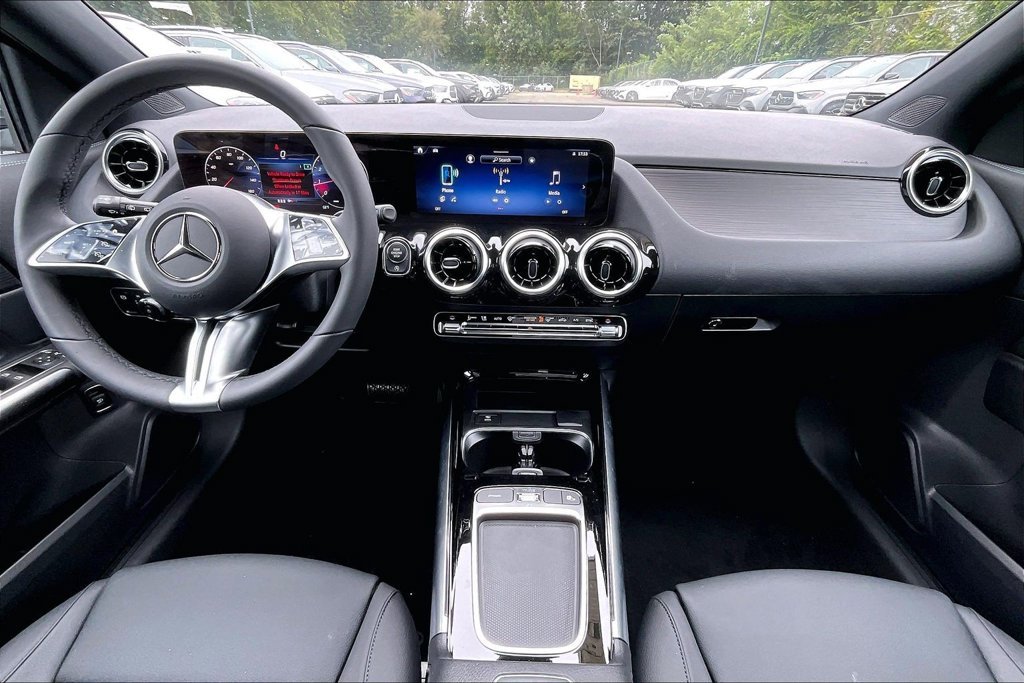 New 2026 Mountain Grey Metallic Mercedes-Benz GLA 250 image 5