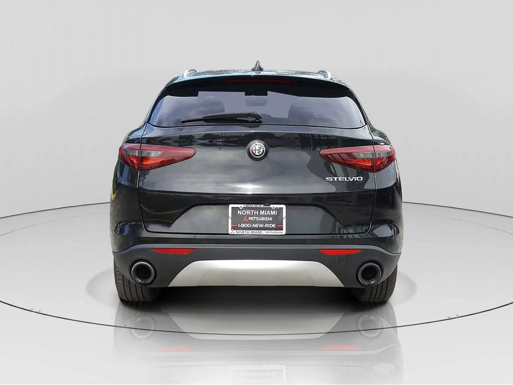 Used 2019 Black Alfa Romeo Base image 6