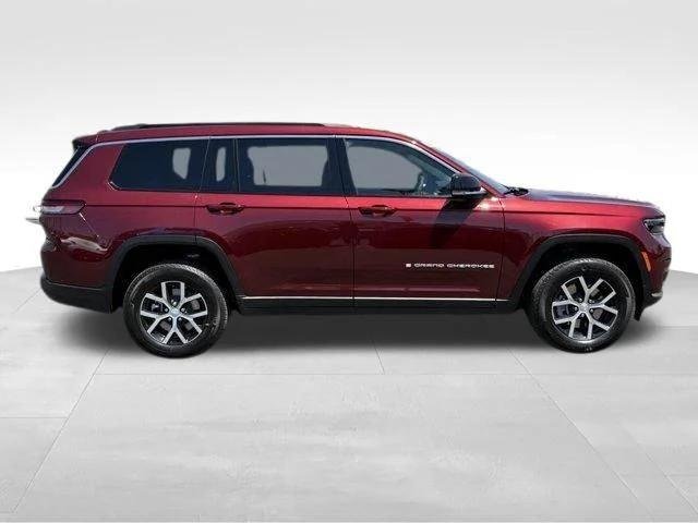 New 2025 Velvet Red Pearl-Coat Exterior Paint Jeep Limited image 9