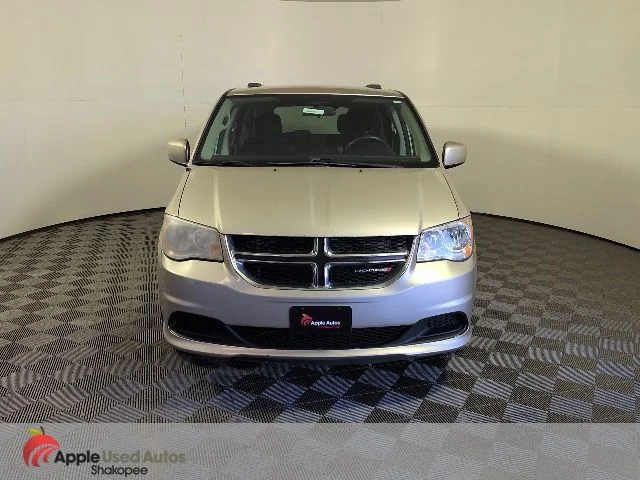 Used 2016 Beige Dodge SXT image 2