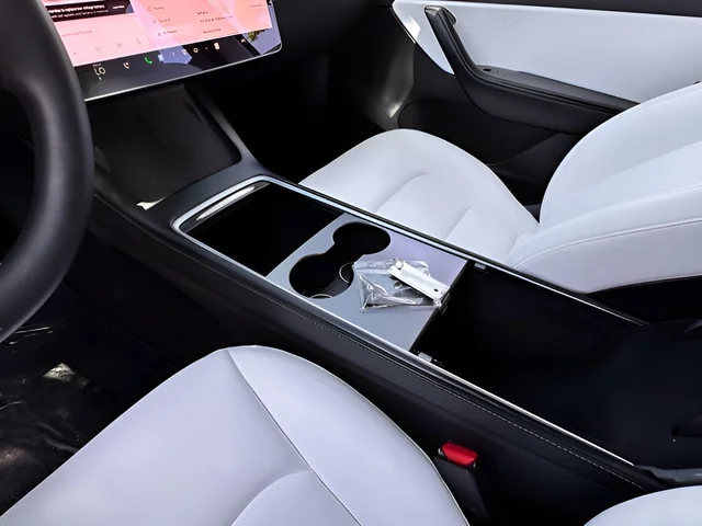 Used 2022  Tesla Long Range image 11