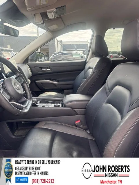 Used 2023 Gray Nissan SL image 8
