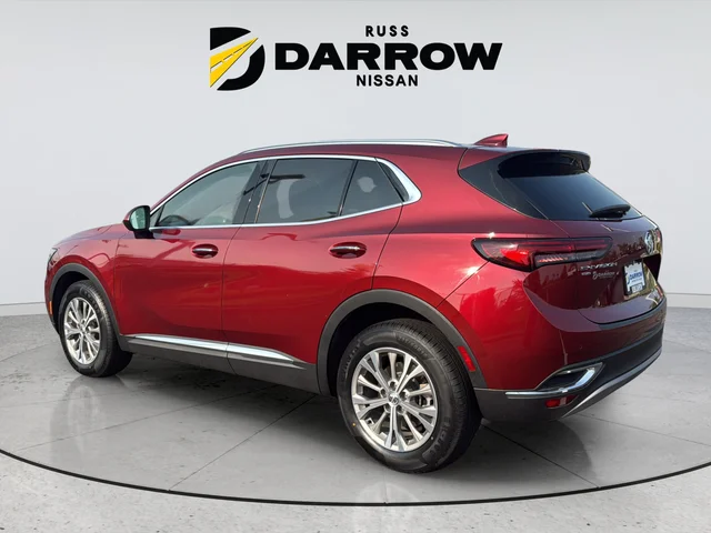 Used 2023 Red Buick Preferred image 3