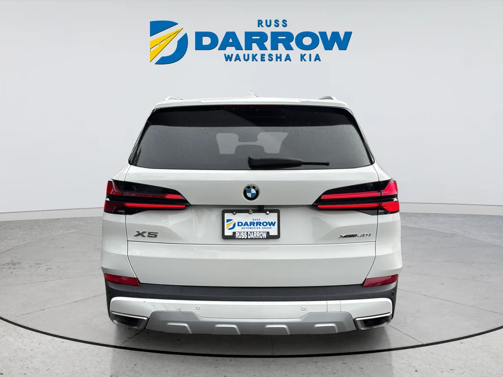 Used 2026 White BMW xDrive40i image 4