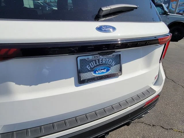 2025 Ford Explorer ST - Photo 17