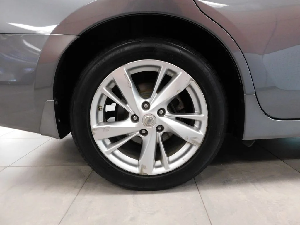 Used 2015 Gun Metallic Nissan 2.5 SL image 10