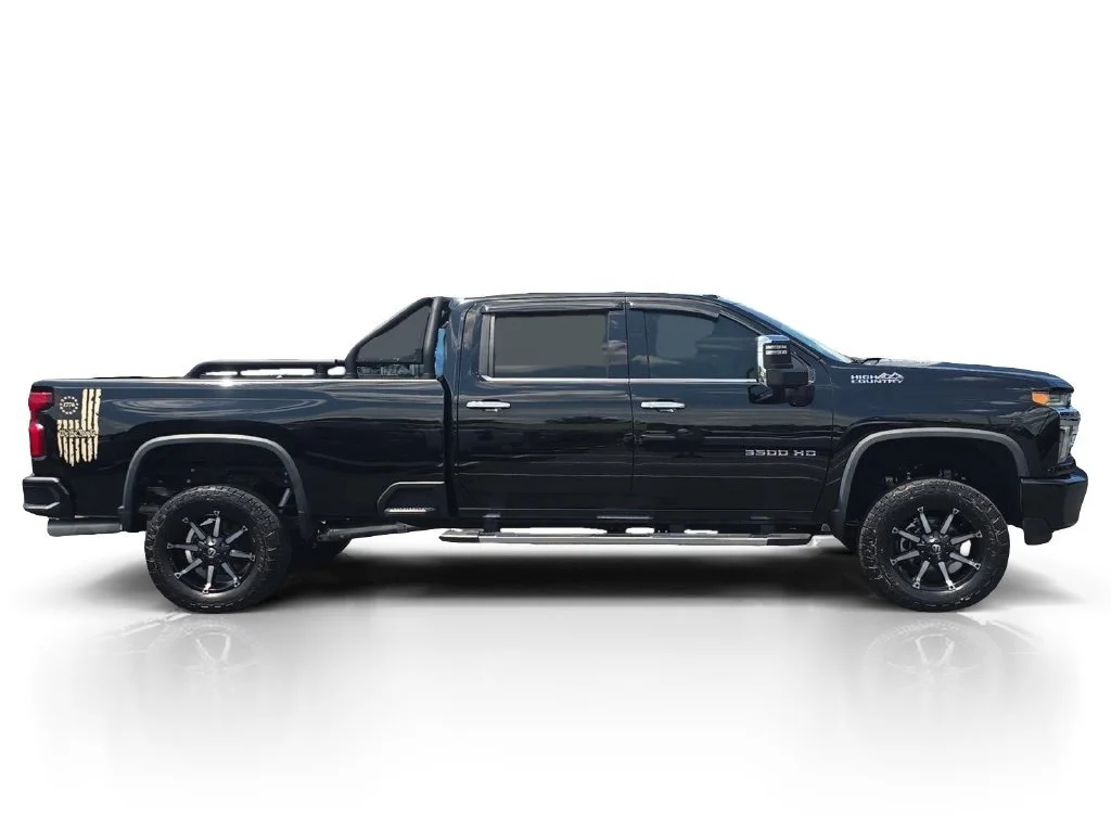 Used 2022 Black Chevrolet High Country image 6