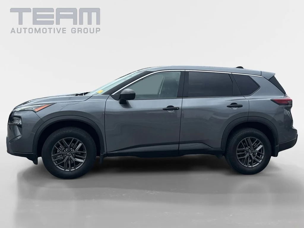Used 2025 Gray Nissan S image 4