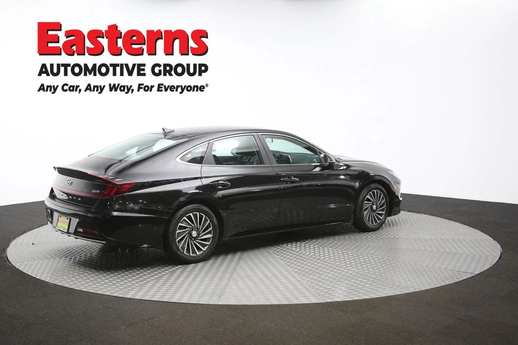 Used 2020 Black Hyundai Limited image 41
