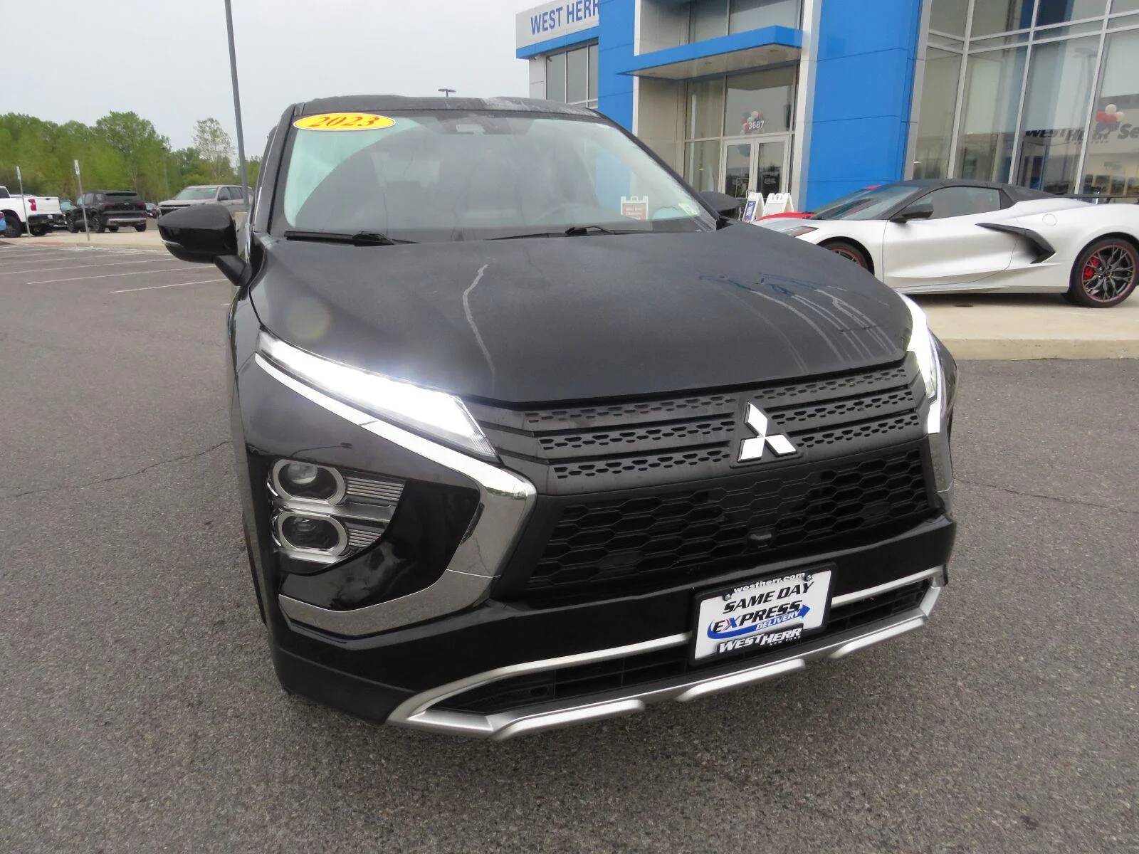 Used 2023 Black Mitsubishi SE image 4