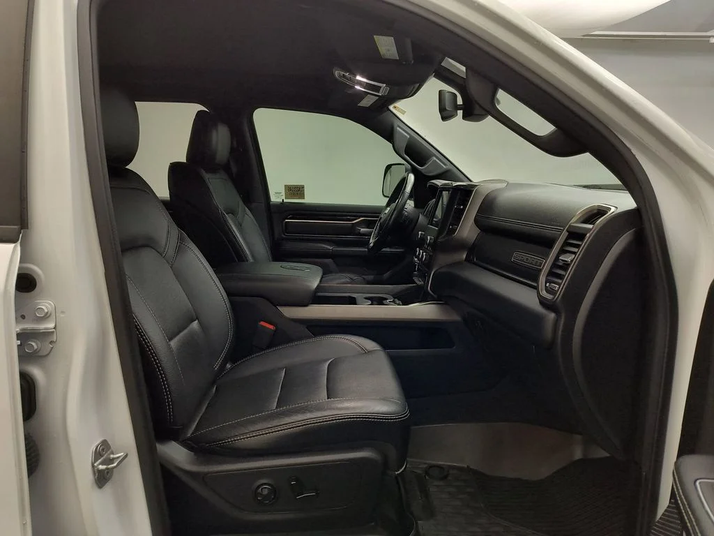 Used 2020 Ivory Tri-Coat Pearl Ram Sport image 30