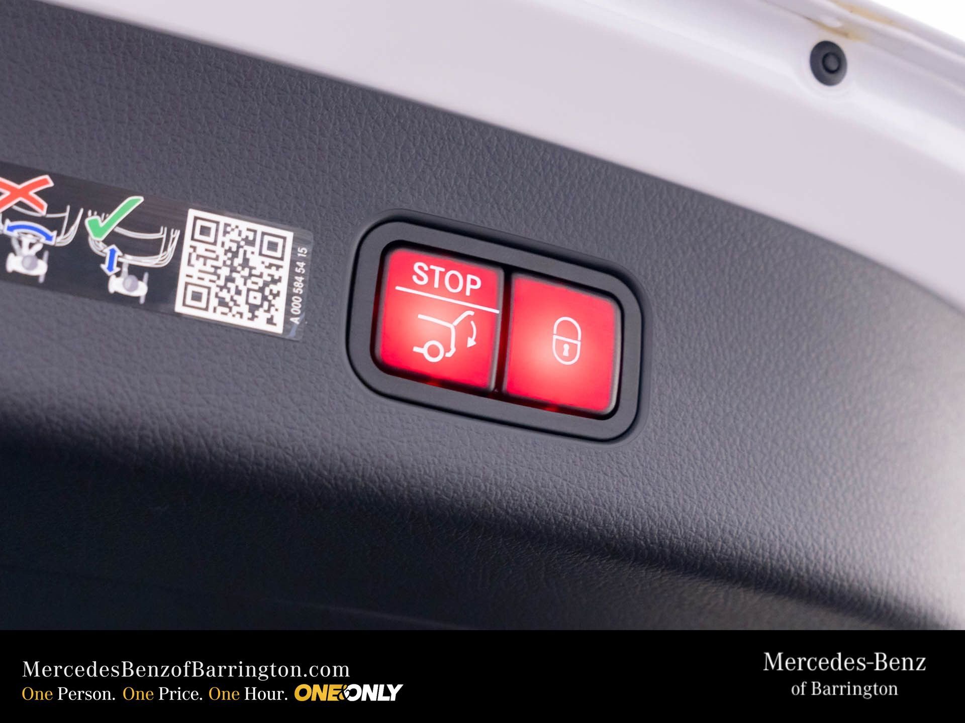 New 2026 MANUFAKTUR Moonlight White Metallic Mercedes-Benz GLC 300 image 82