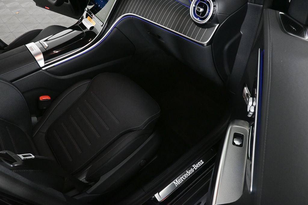New 2026 Obsidian Black Metallic Mercedes-Benz GLC 300 image 61