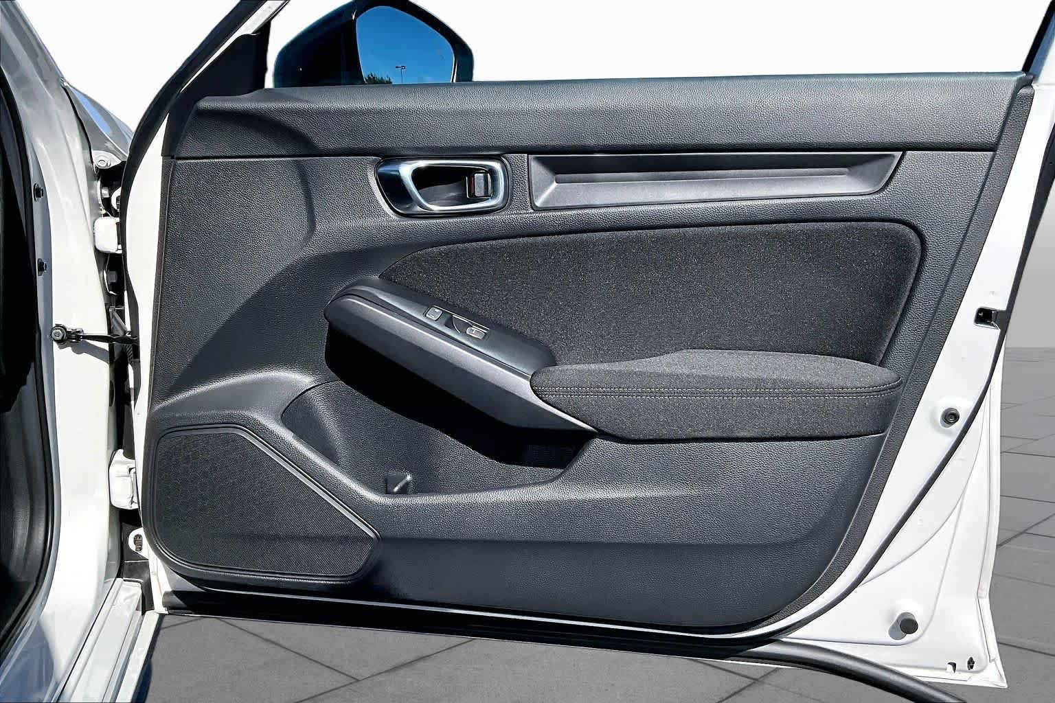 2026 Honda Civic Hatchback Sport - Photo 23