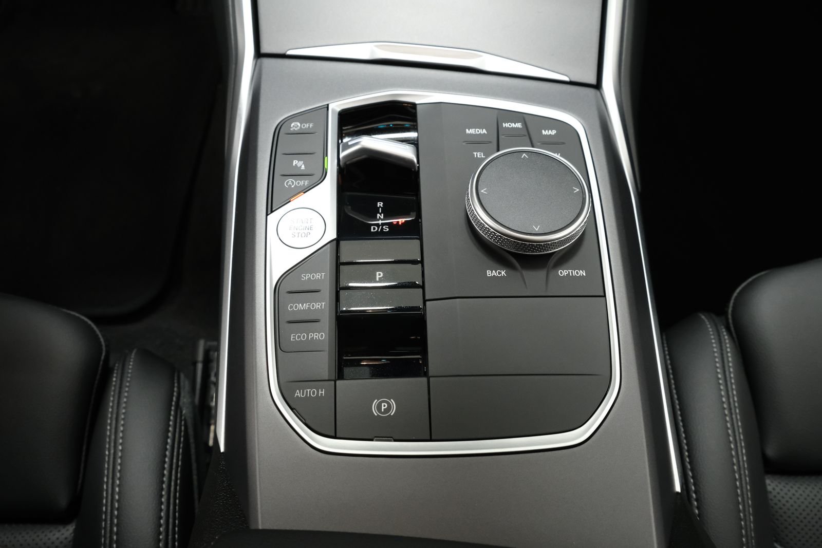 2025 BMW 2 Series 230i - Photo 22