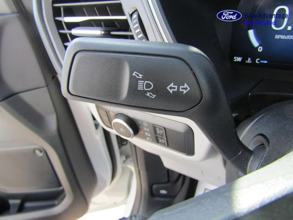 Certified Used 2025 Star White Ford Platinum image 27