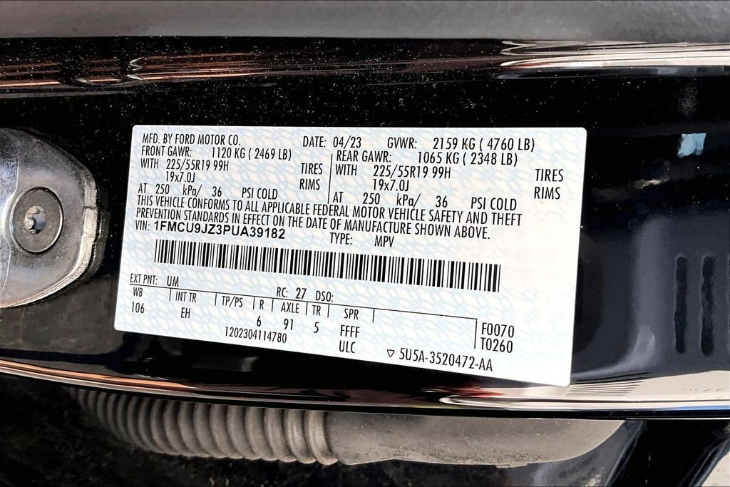 Used 2023 Black Metallic Ford Platinum image 5