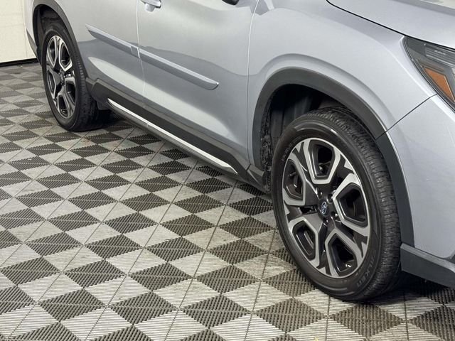 Used 2023 Ice Silver Metallic Subaru Limited image 12