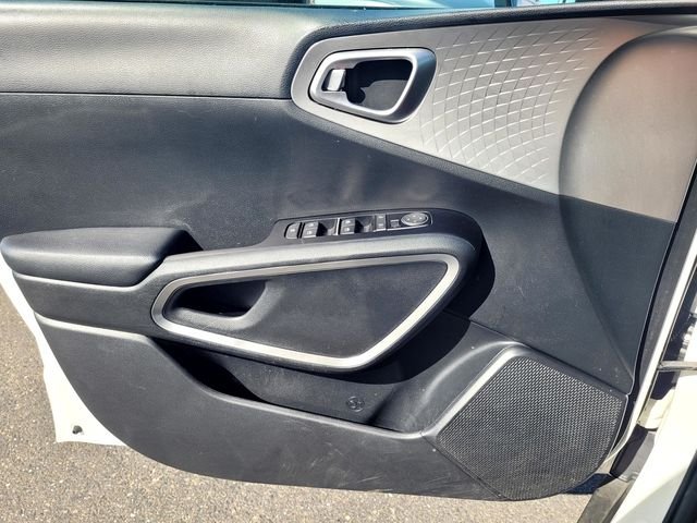 Used 2023 White Kia S image 14