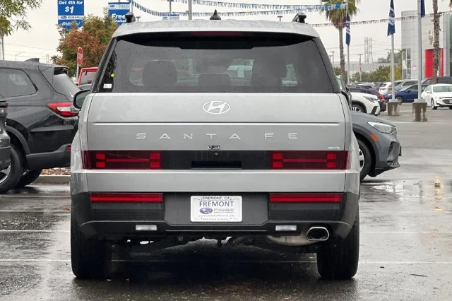 Used 2025 Silver Hyundai SEL image 5