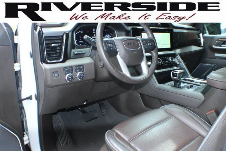 Certified Used 2023 White Frost Tricoat GMC Denali image 9