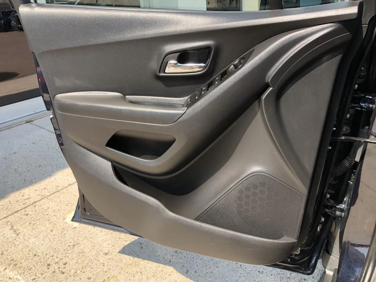 Used 2022 Blue Chevrolet Awd 4dr Lt image 19