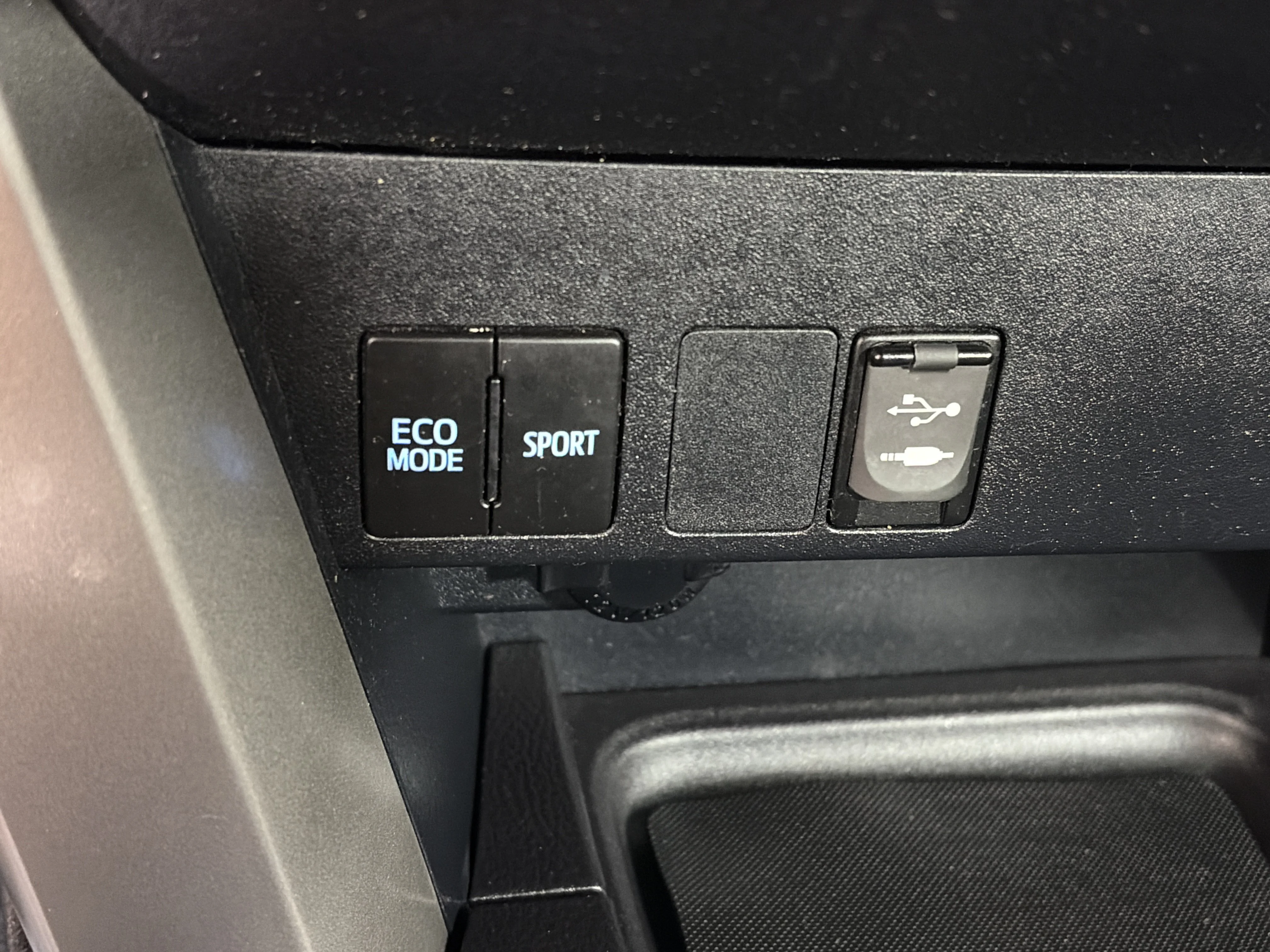 Used 2018 Black Toyota LE image 23