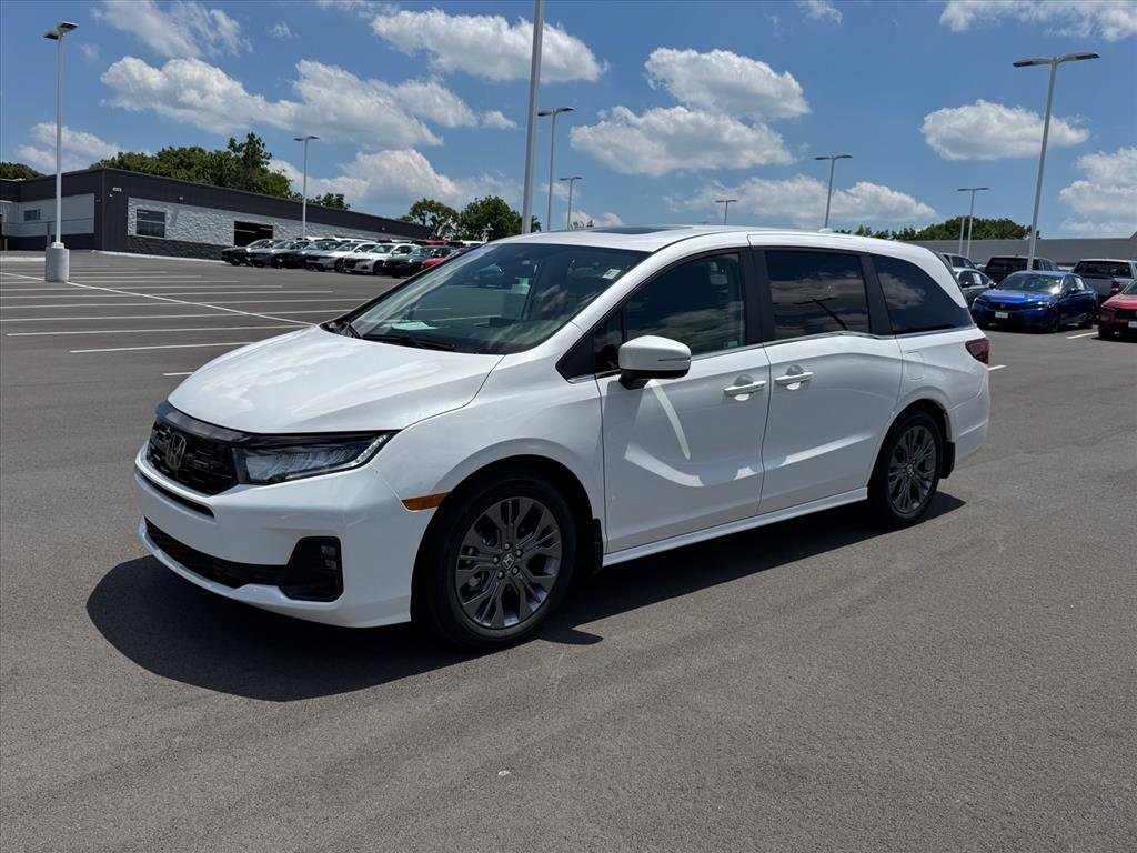2026 Honda Odyssey Touring's photo