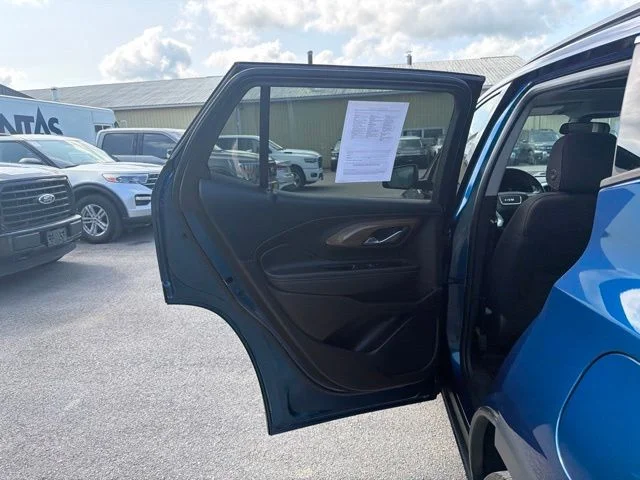 Used 2019 Blue Emerald Metallic GMC SLE image 46