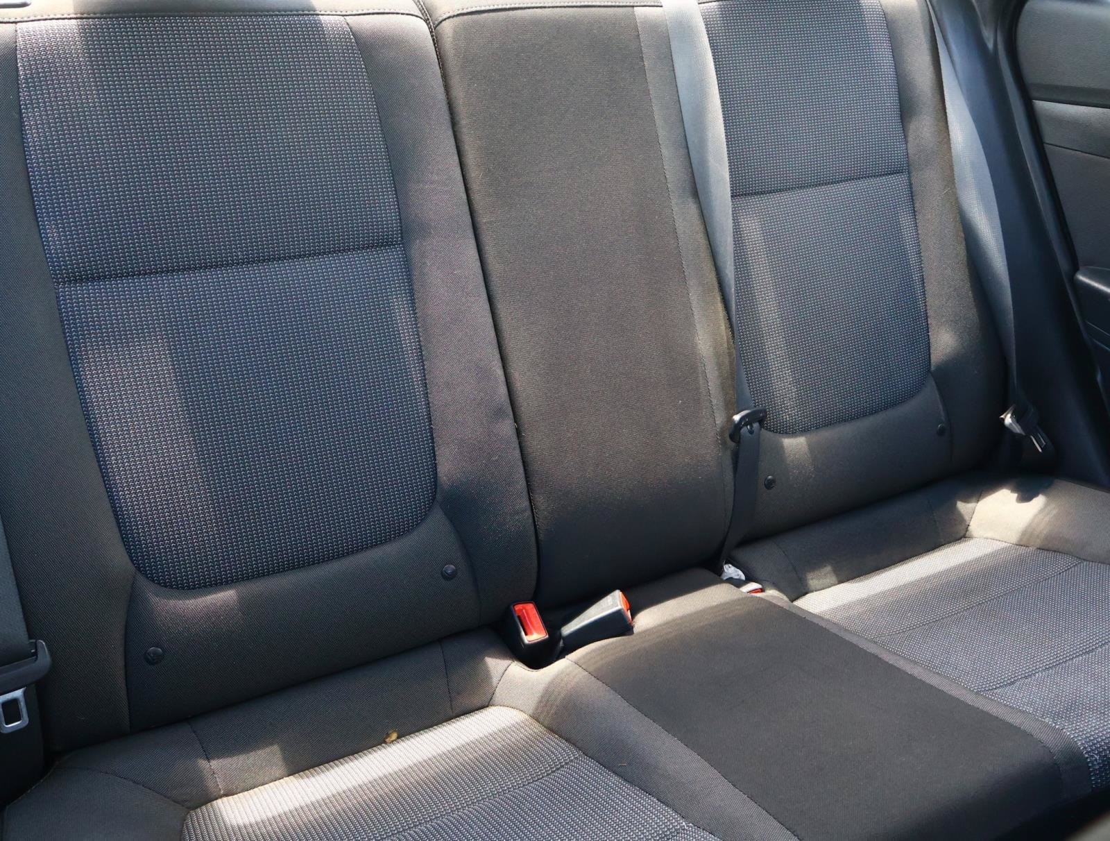 Used 2022 Absolute Black Hyundai SE image 17