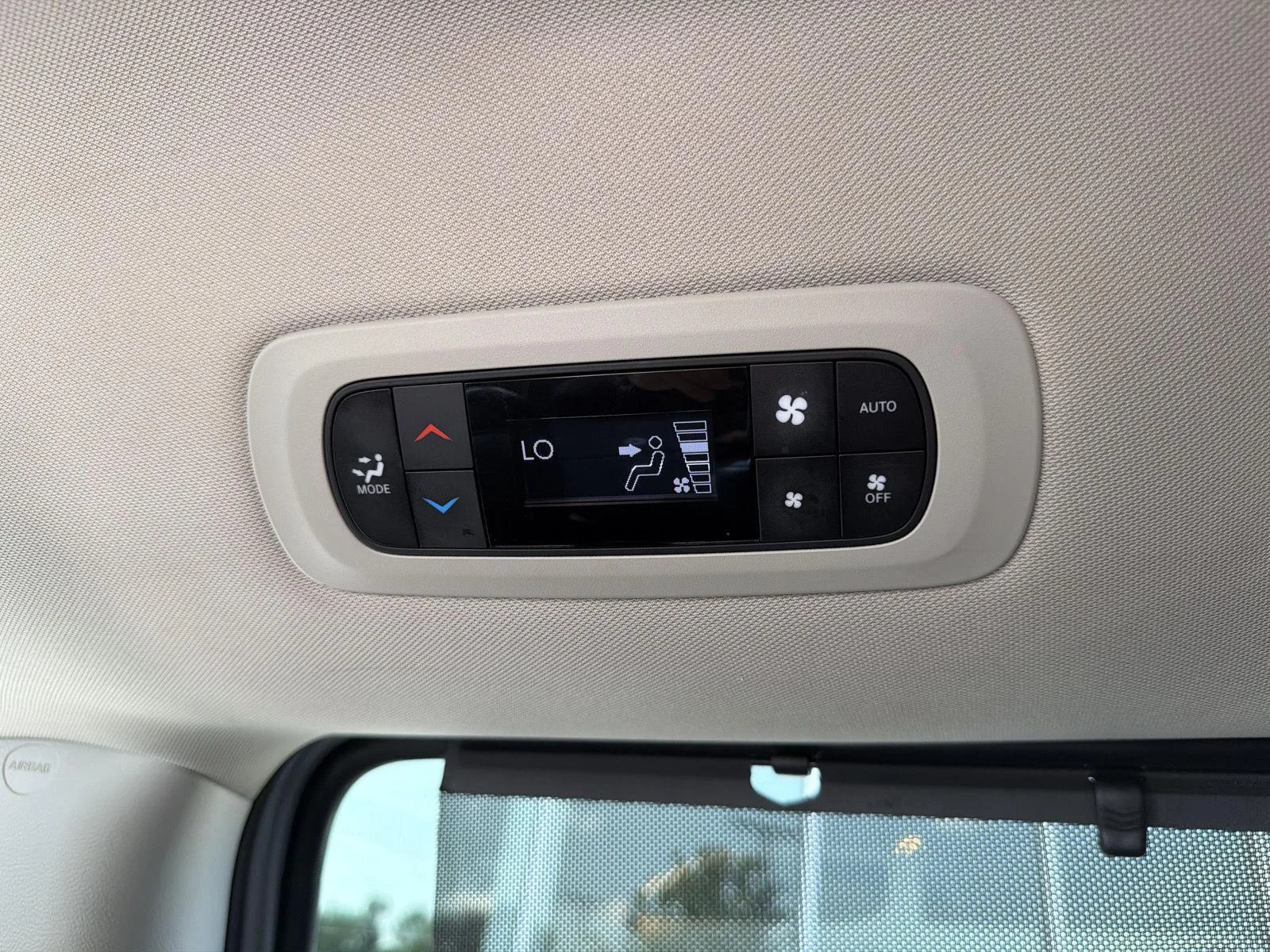 Used 2023 Silver Mist Clearcoat Chrysler Touring L image 40