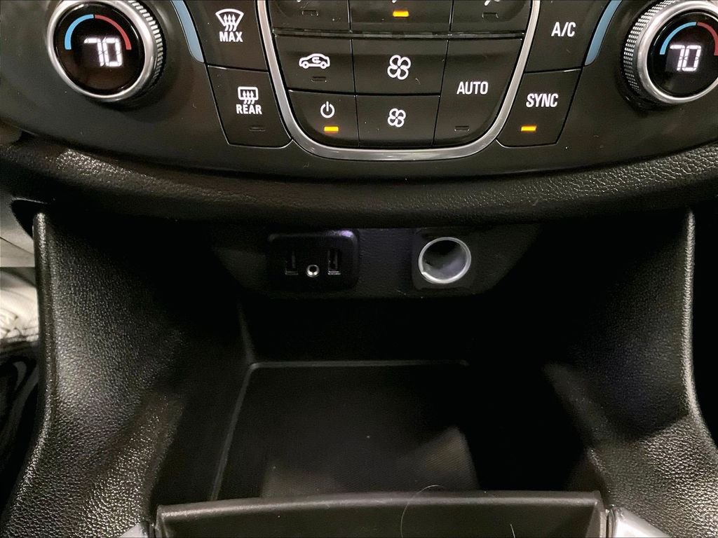 Used 2022 Silver Chevrolet LS image 27