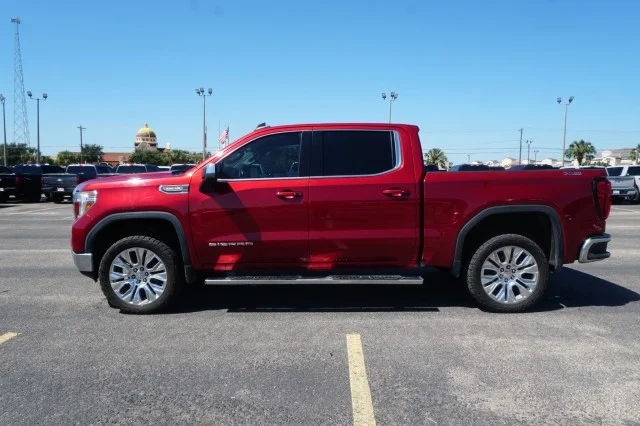 Used 2021 RED GMC SLE image 9