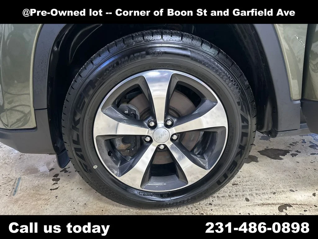 Used 2019 Green Jeep Limited image 11
