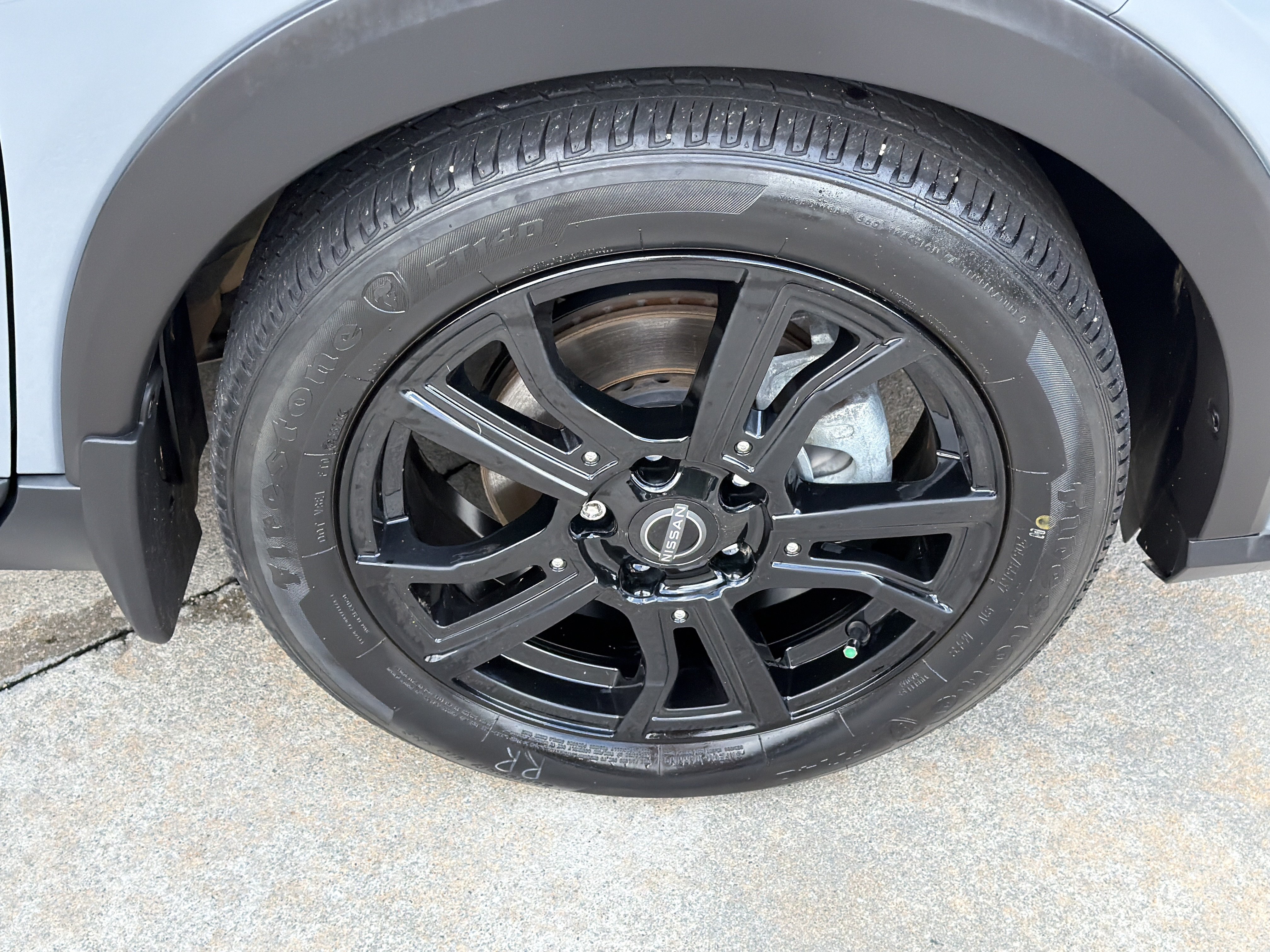 Used 2024 Boulder Gray Pearl Nissan SR image 13