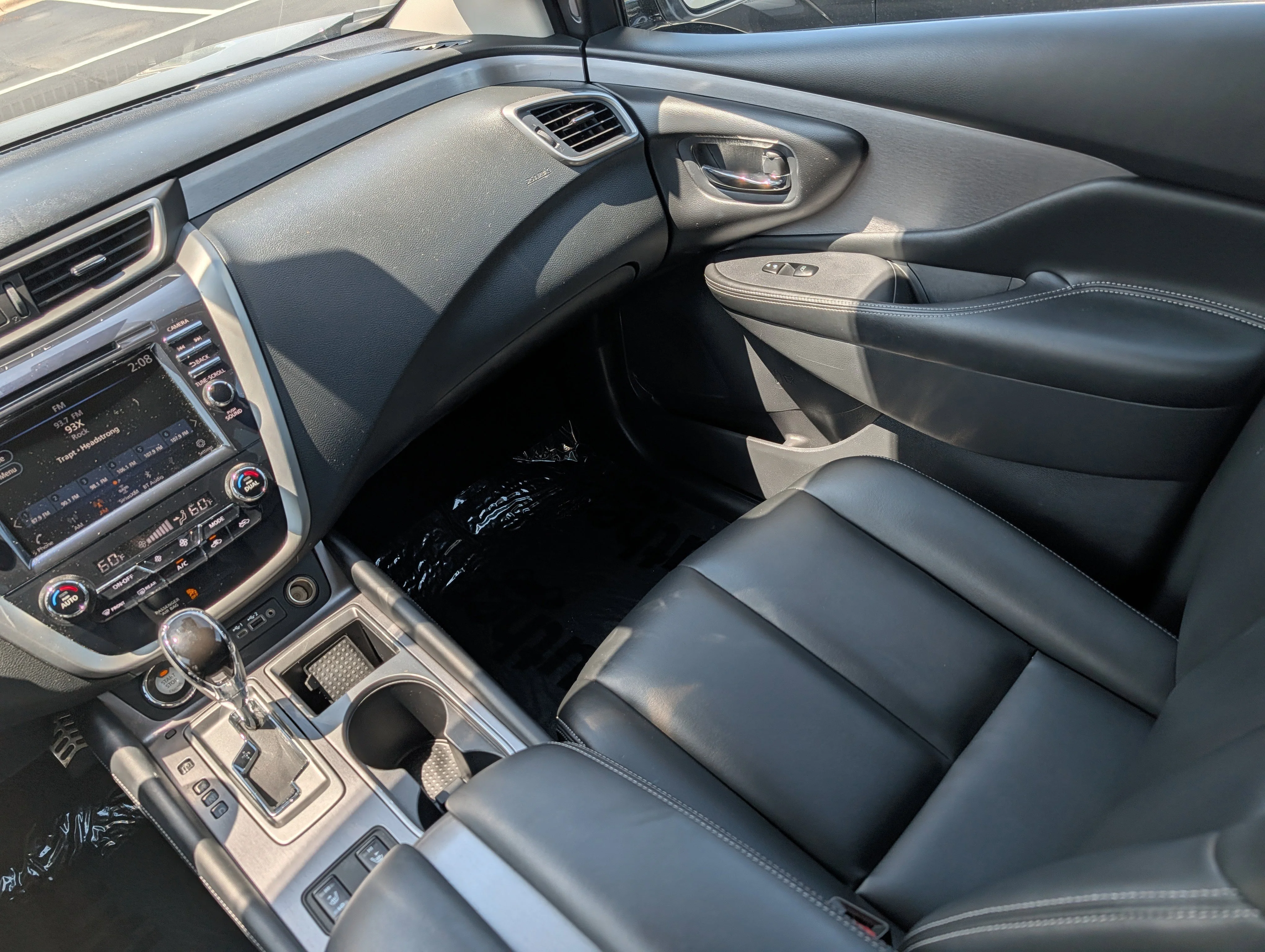 Used 2024 Boulder Gray Pearl Nissan SV image 11