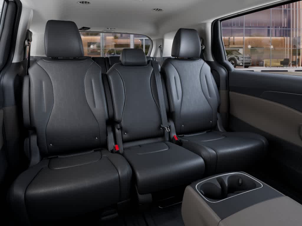 New 2027 Snow White Pearl Kia LXS image 16