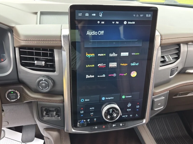 Used 2024 Black Metallic FORD KING RANCH image 20