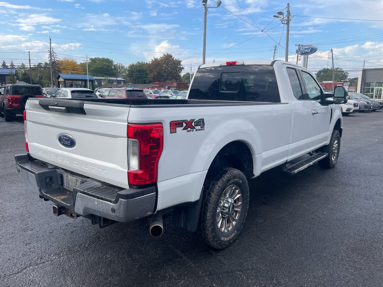 Used 2019 Oxford White Ford XLT image 3