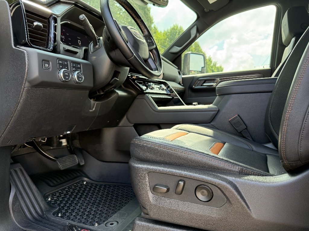 2025 GMC Sierra 2500HD AT4 - Photo 17