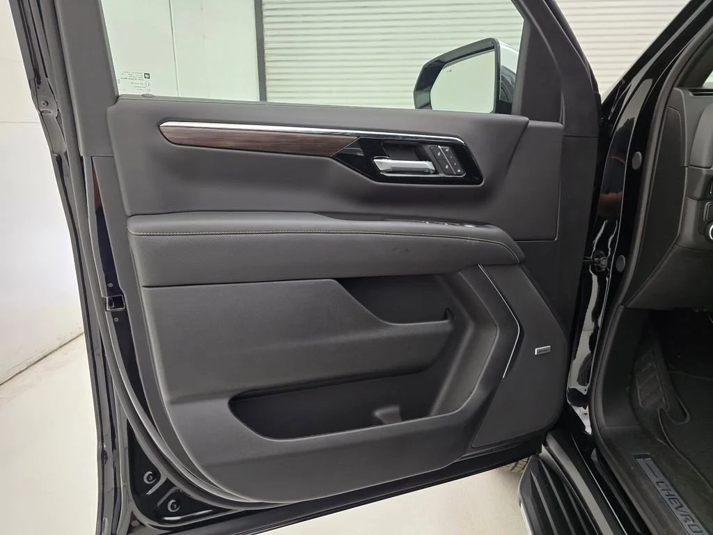 2026 Chevrolet Tahoe Premier - Photo 20