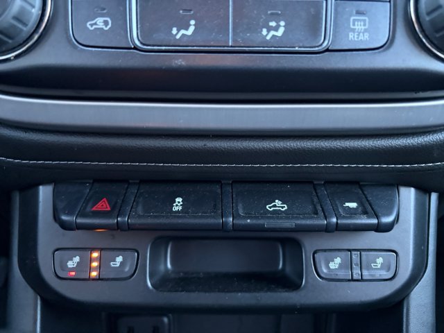 Used 2022 Black GMC Elevation image 19