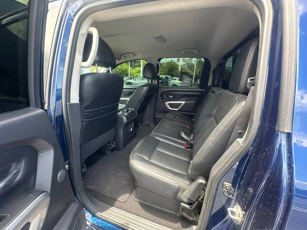 Used 2018 Gray Nissan SL image 7