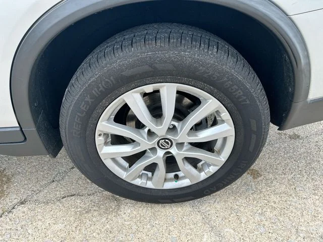 Used 2019 Silver Nissan SV image 43