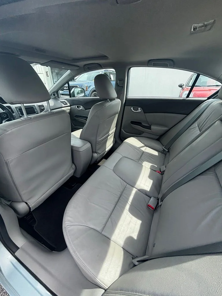 Used 2012  Honda EX-L image 16